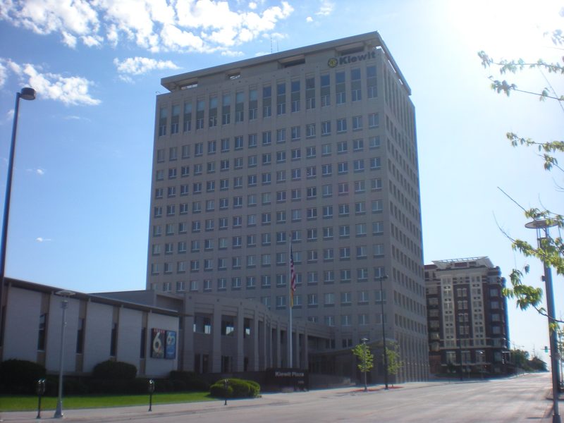 Kiewit Plaza, a plain office tower in Omaha, Nebraska